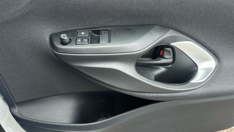 Toyota Yaris 1.5 Hybrid Icon 5dr CVT Hybrid Hatchback